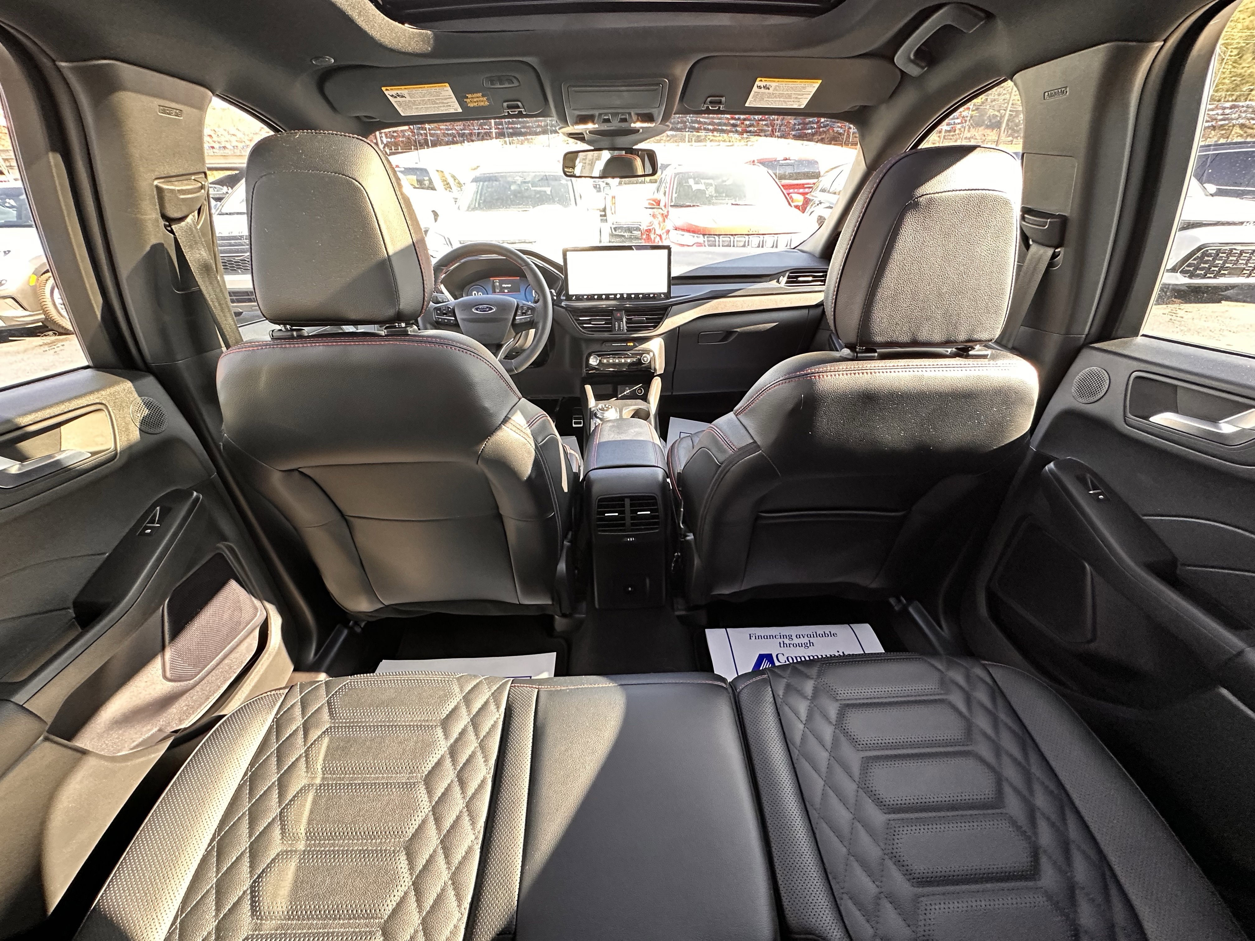 Used 2024 Ford Escape ST-Line Elite w/ Premium Technology Package image 23