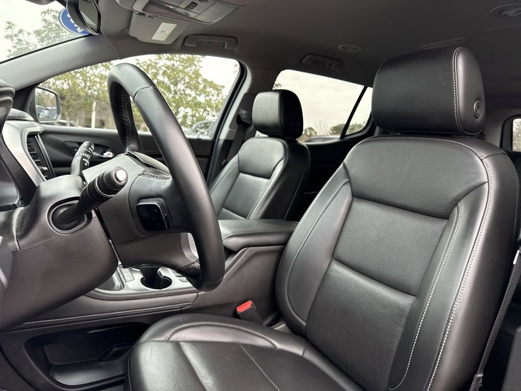 Used 2023 GMC Acadia SLT image 9