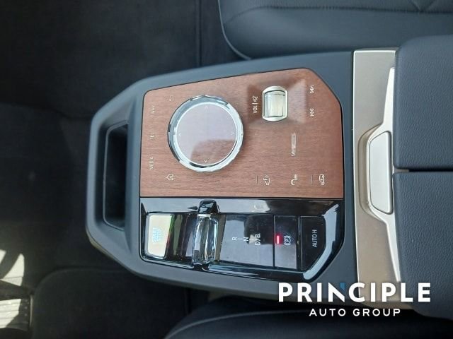 New 2023 BMW iX xDrive50 w/ Premium Package image 23