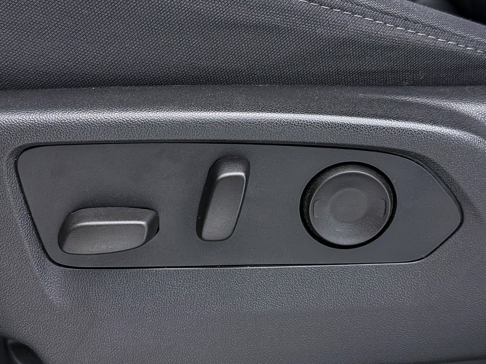 Used 2024 Chevrolet Silverado 1500 Custom image 20