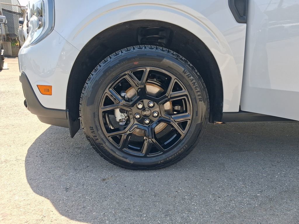 Used 2026 Ford Maverick Lariat w/ Black Appearance Package image 27