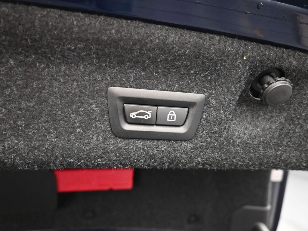 Used 2022 BMW M4 xDrive Competition image 36