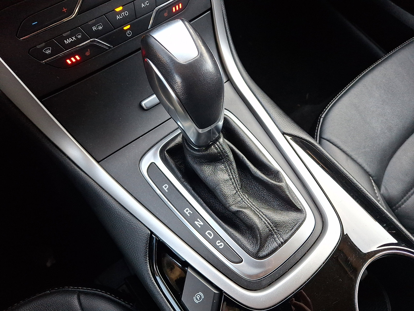 Used 2018 Ford Edge SEL w/ Equipment Group 201A image 15