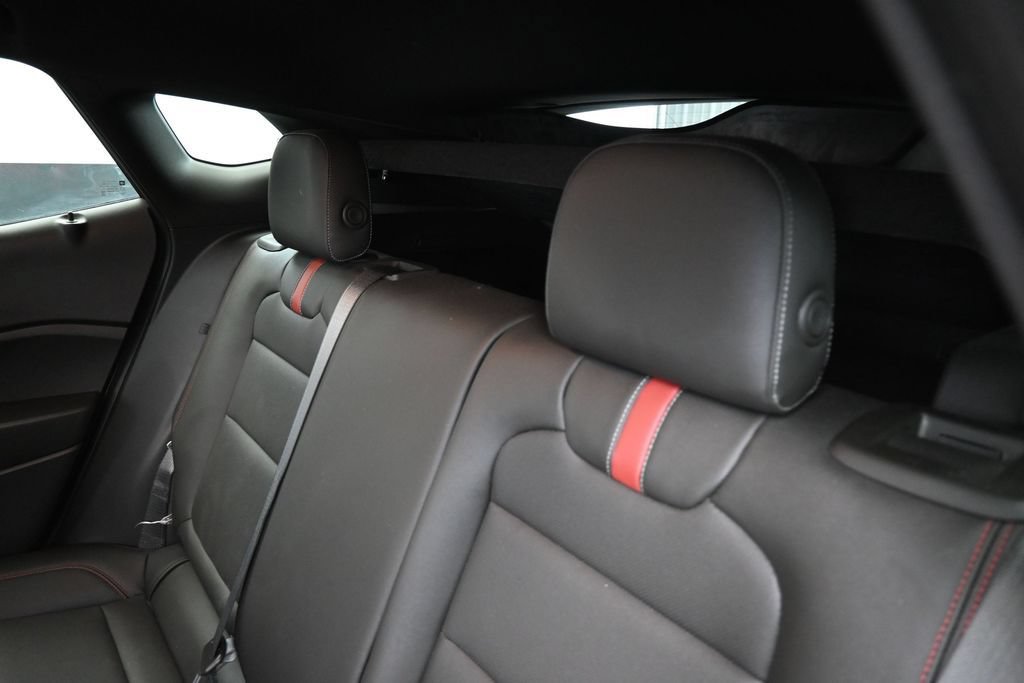 Used 2024 Chevrolet Trax RS w/ Sunroof Package FWD image 12