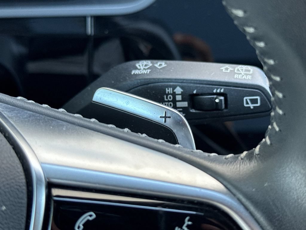 Used 2019 Audi e-tron Prestige w/ Prestige Package AWD/4WD image 34