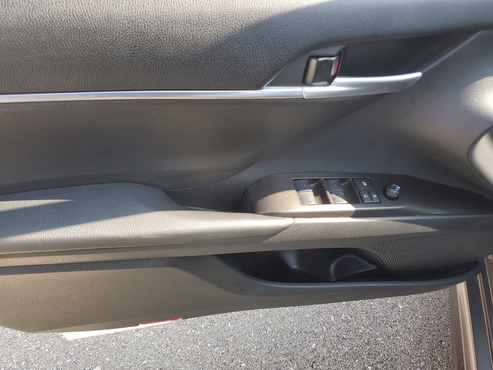Certified 2024 Toyota Camry SE FWD image 19