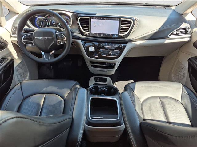 Used 2023 Chrysler Pacifica Touring-L w/ Road Tripper Package AWD/4WD image 16