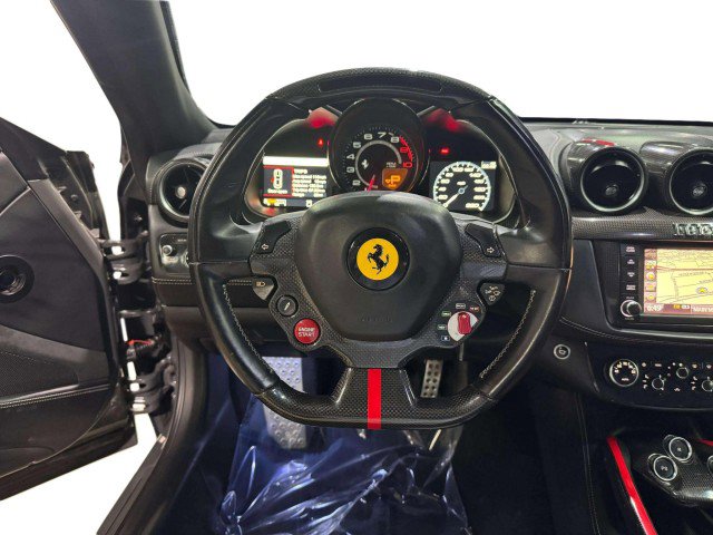 Used 2014 Ferrari FF image 32