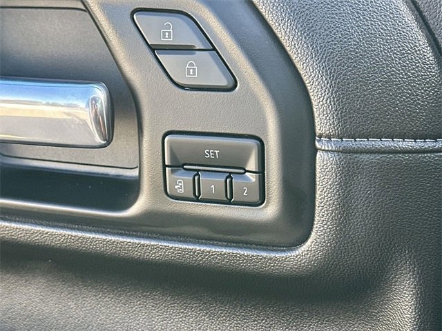 Used 2023 Chevrolet Silverado 3500 High Country image 42