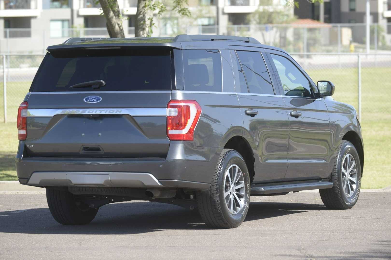 Used 2021 Ford Expedition XLT AWD/4WD image 6