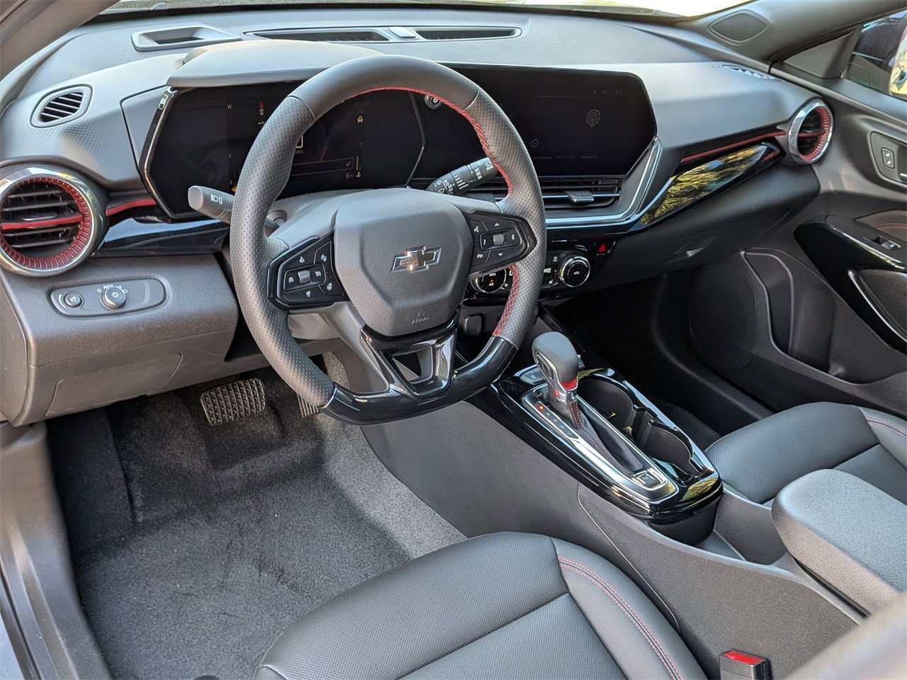 New 2026 Chevrolet Trax RS w/ Driver Confidence Package image 9