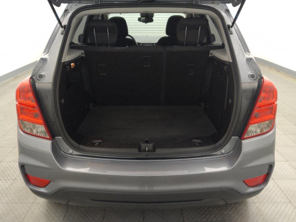 Used 2020 Chevrolet Trax LS FWD image 29