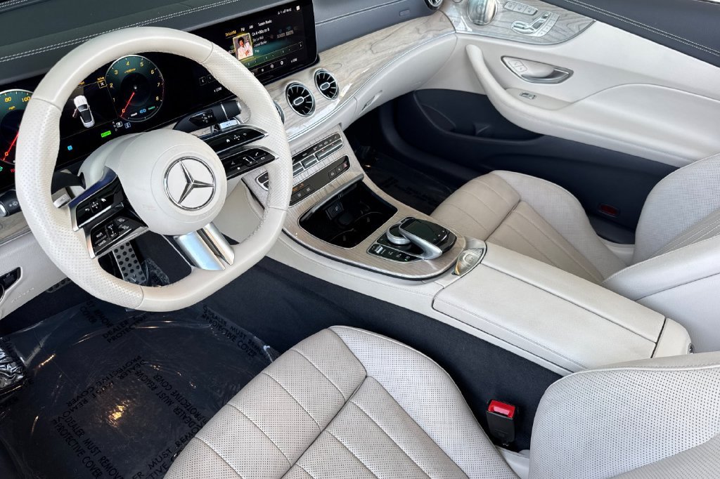 Used 2023 Mercedes-Benz E 450 Cabriolet image 3