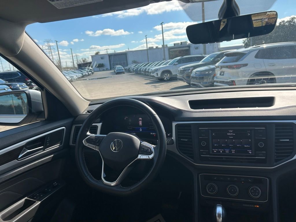 Certified 2022 Volkswagen Atlas SE image 9