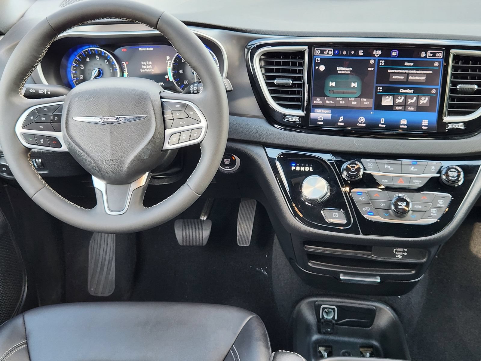 Used 2026 Chrysler Pacifica Select FWD image 35
