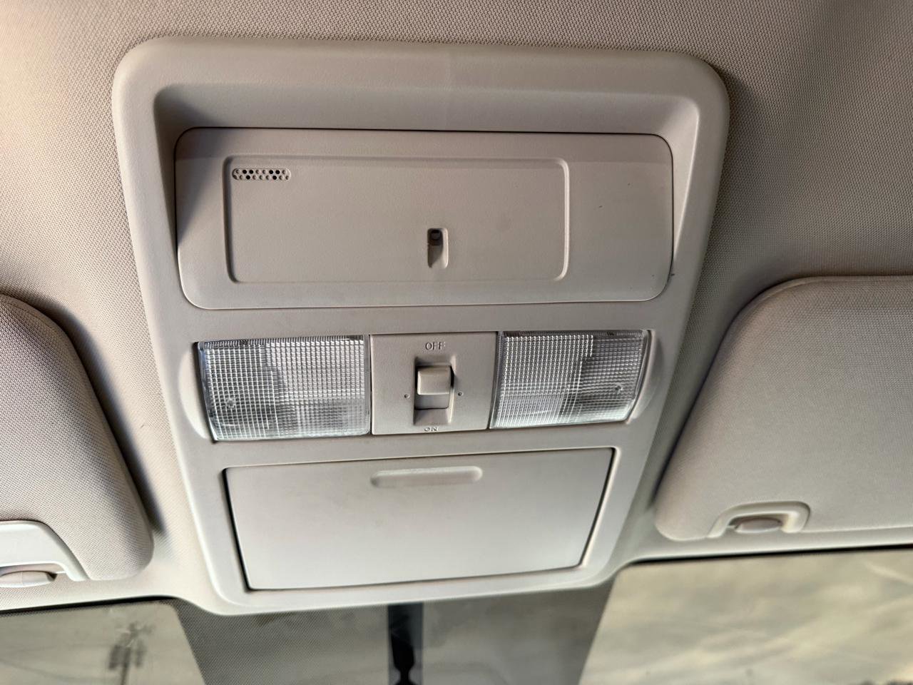 Used 2017 Nissan Titan SV AWD/4WD image 10
