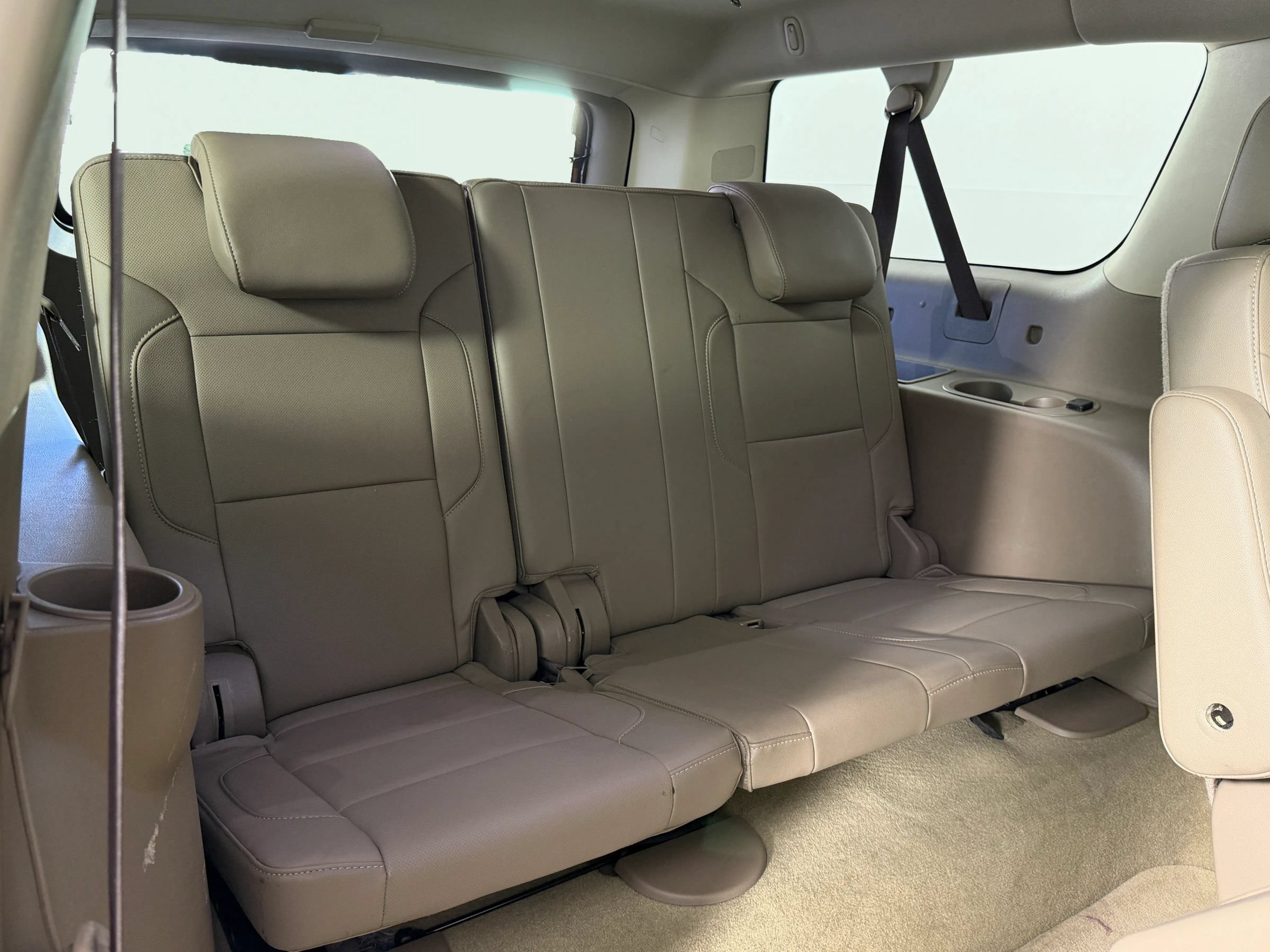 Used 2018 Chevrolet Suburban Premier AWD/4WD image 43