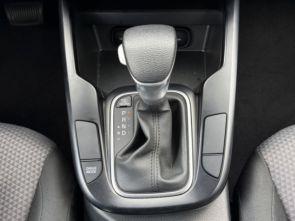 Used 2025 Kia Soul LX w/ LX Technology Package FWD image 18
