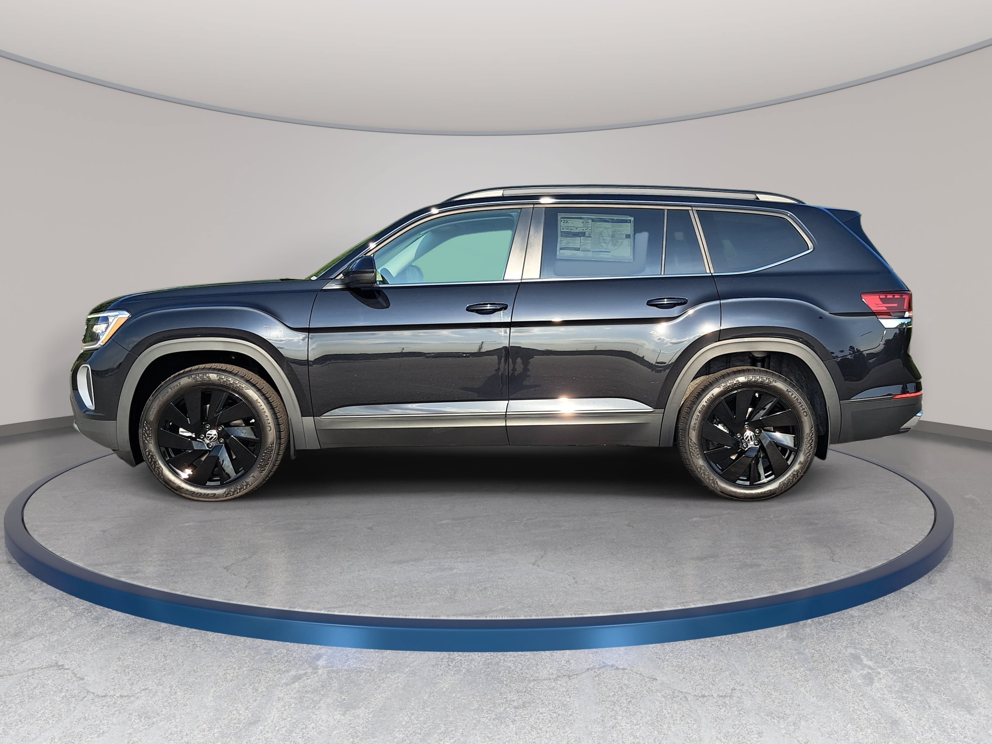 New 2026 Volkswagen Atlas SE FWD image 4