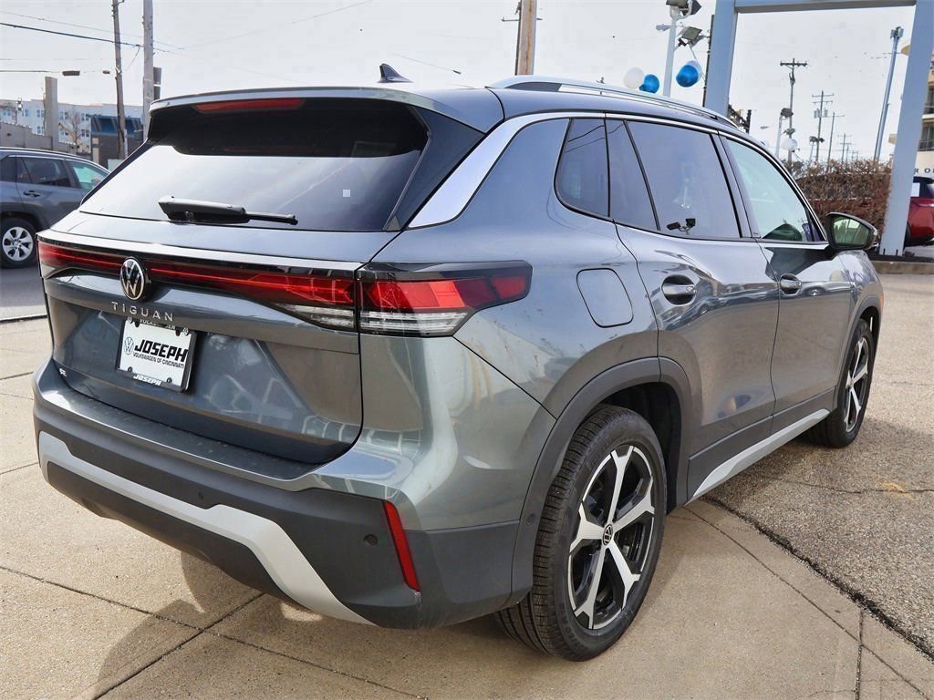 New 2026 Volkswagen Tiguan SE image 5