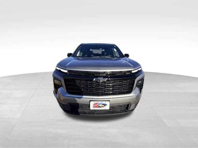 Used 2025 Chevrolet Traverse LT w/ Enhanced Driving Package image 2