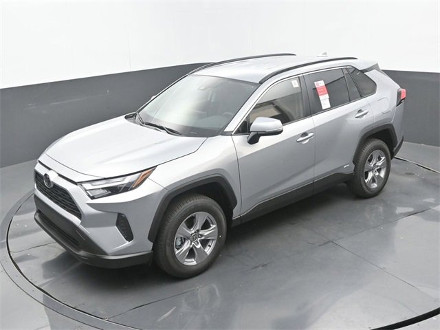 New 2025 Toyota RAV4 XLE image 30
