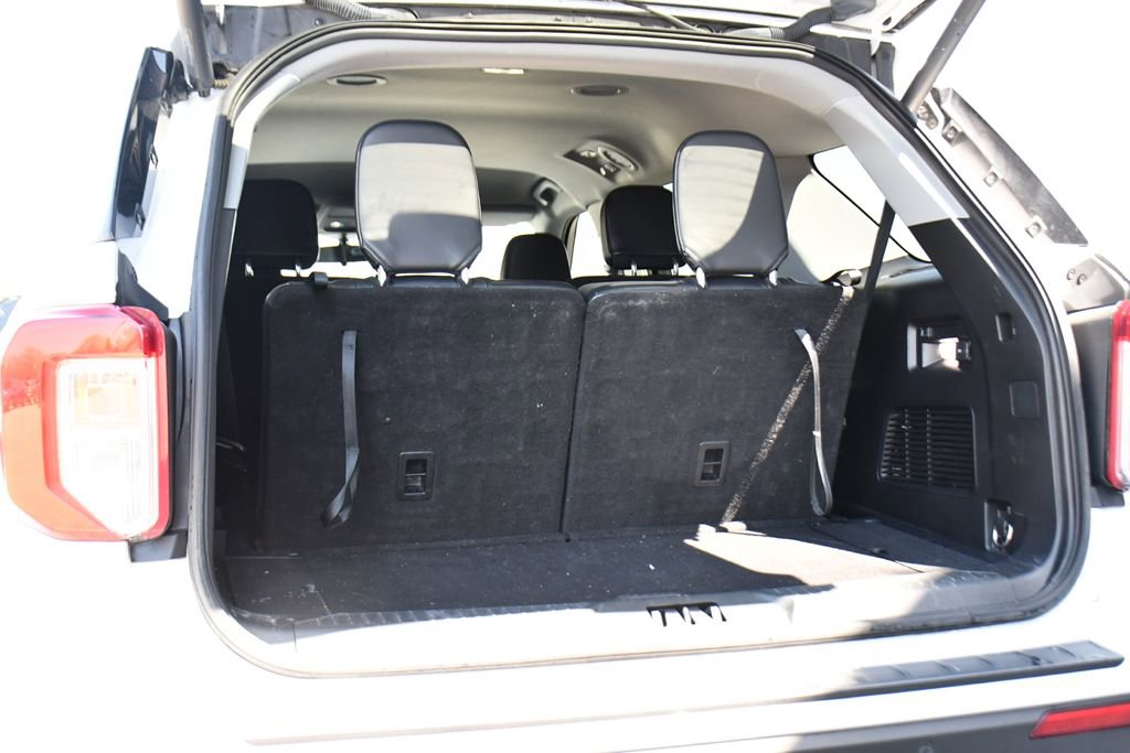 Used 2021 Ford Explorer XLT w/ Equipment Group 202A AWD/4WD image 20