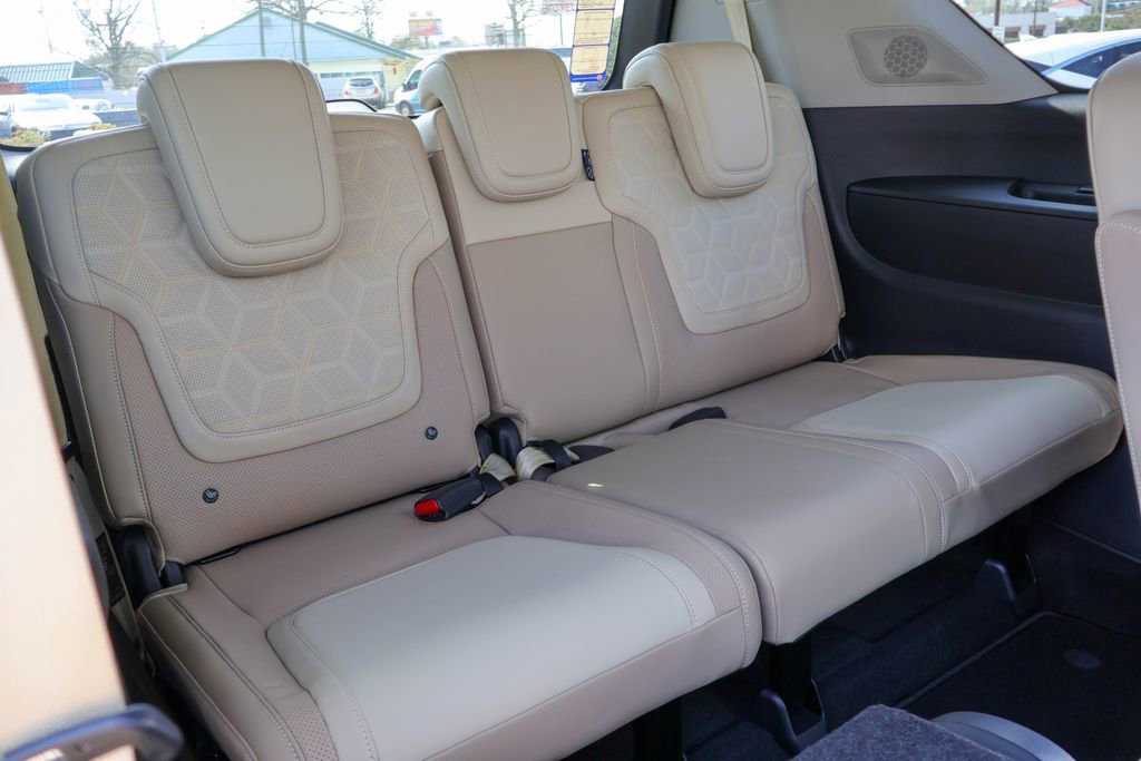 New 2026 Nissan Armada Platinum image 9