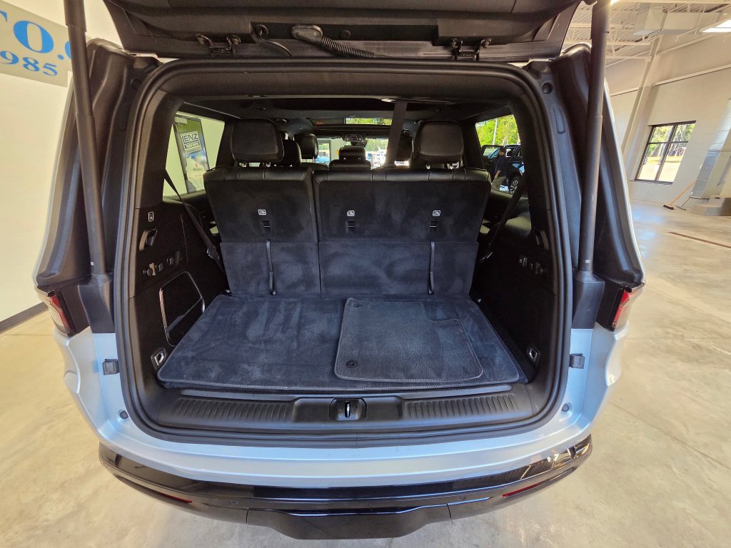 Used 2024 Jeep Wagoneer Series II AWD/4WD image 10