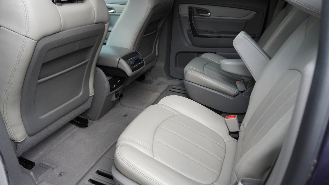 Used 2014 Chevrolet Traverse LTZ FWD image 8