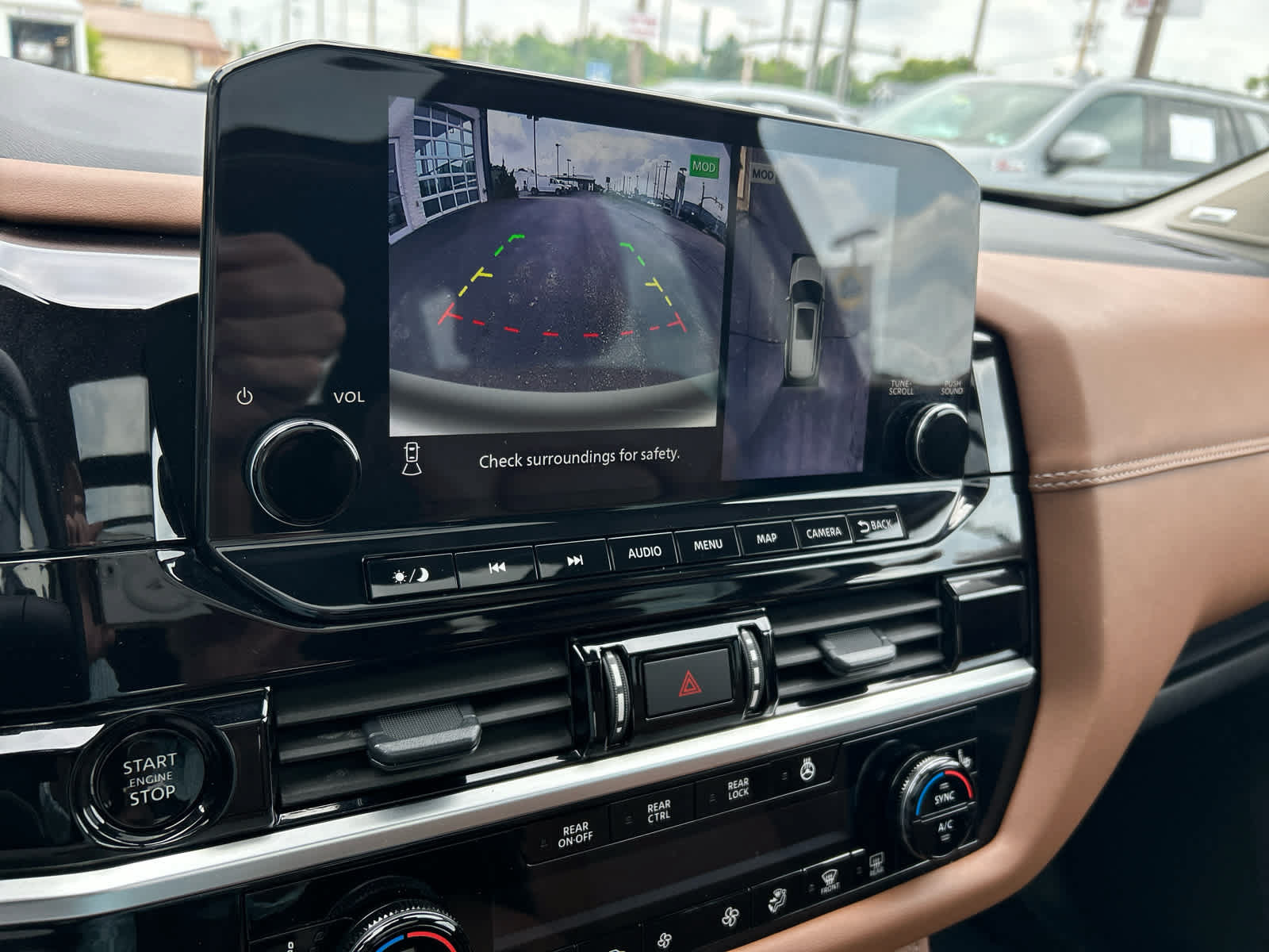 Certified 2025 Nissan Pathfinder Platinum AWD/4WD image 26