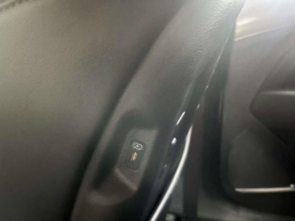 Used 2023 Kia Sportage EX image 13