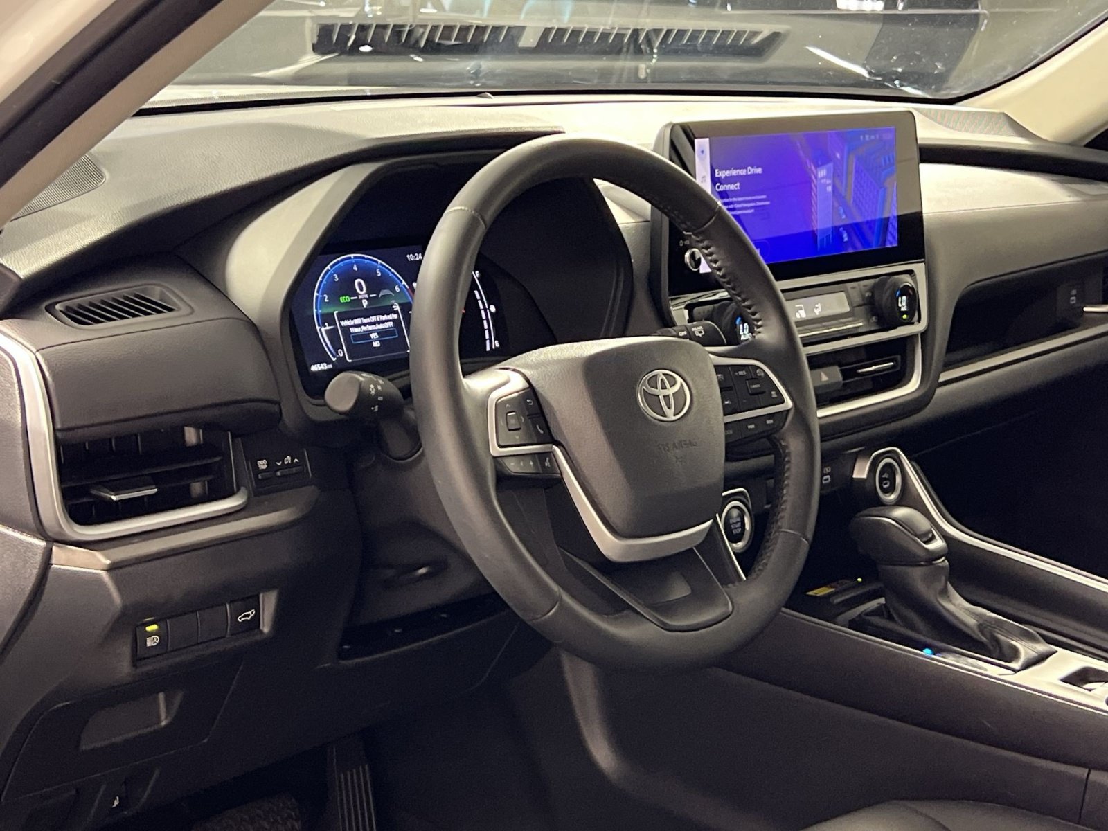 Used 2025 Toyota Grand Highlander AWD image 16