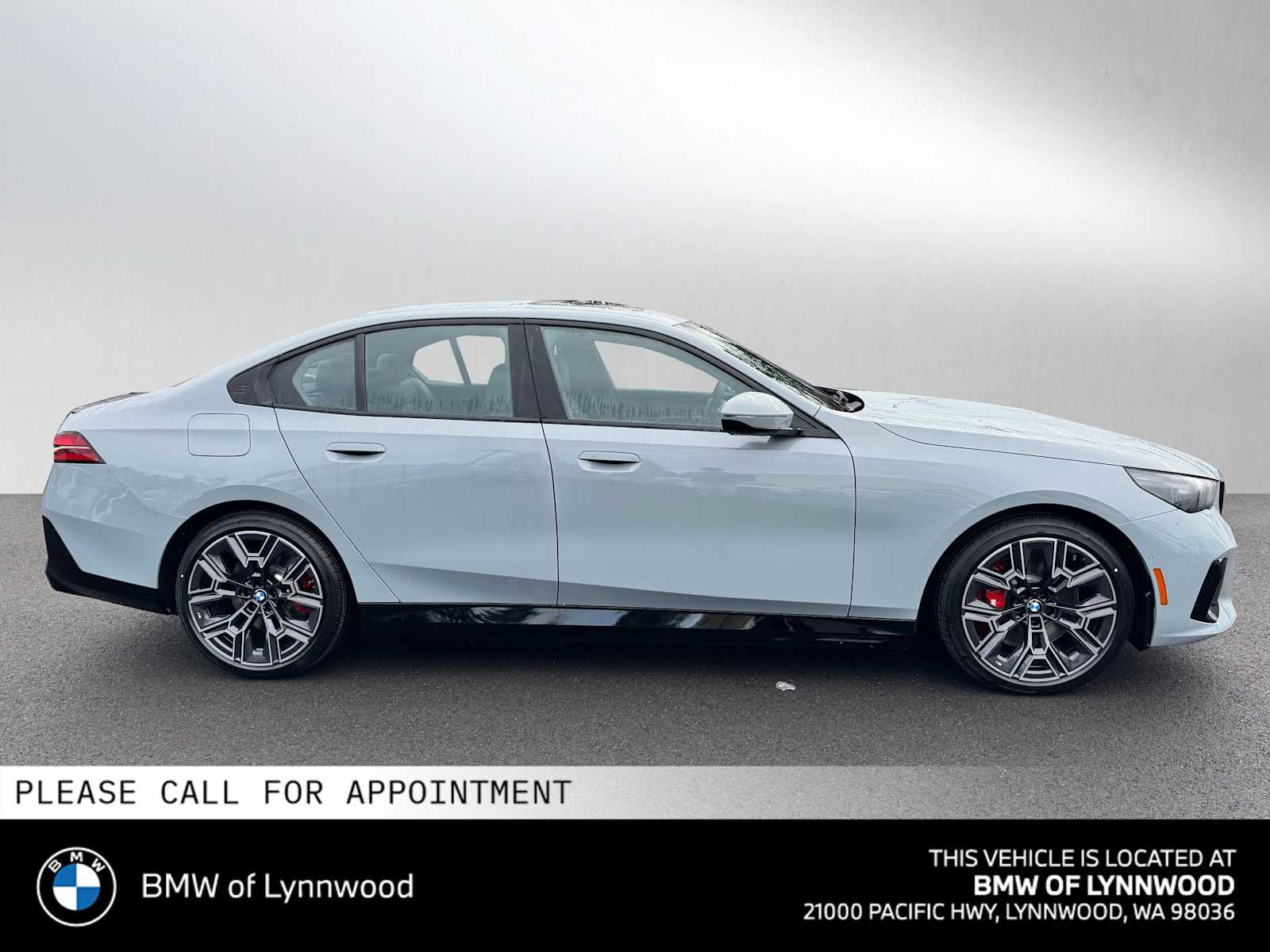 New 2026 BMW i5 eDrive40 w/ M Sport Package AWD/4WD image 2