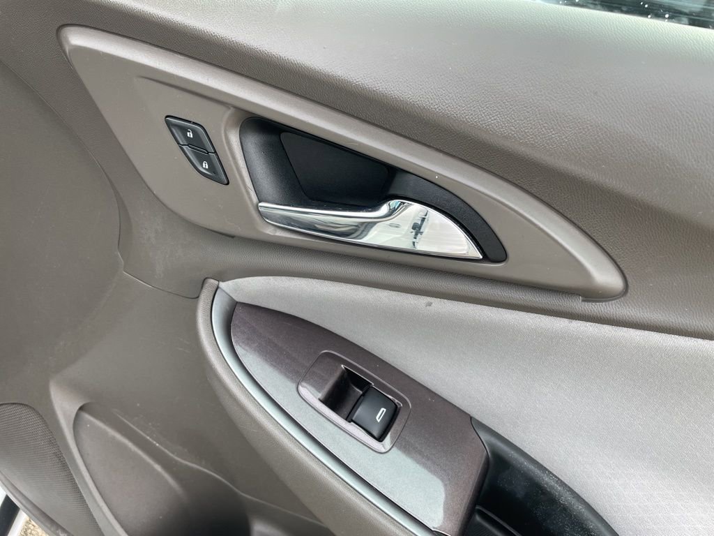 Used 2020 Chevrolet Malibu LS image 29