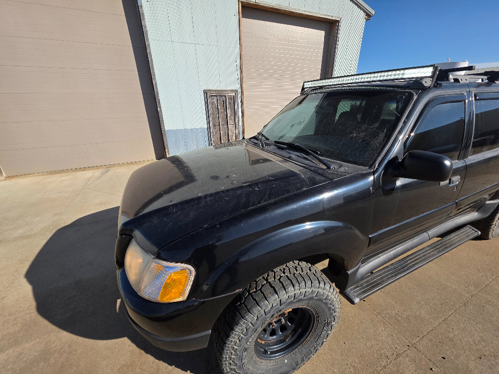 Used 2001 Ford Explorer Sport Trac 4x4 image 9