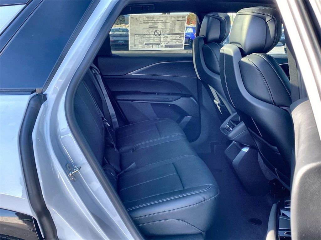 New 2026 Cadillac Lyriq Sport image 39