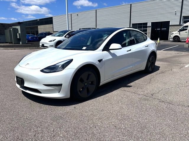 Used 2023 Tesla Model 3 Standard Range RWD image 3
