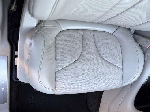 Used 2018 Lincoln MKC Reserve FWD image 18