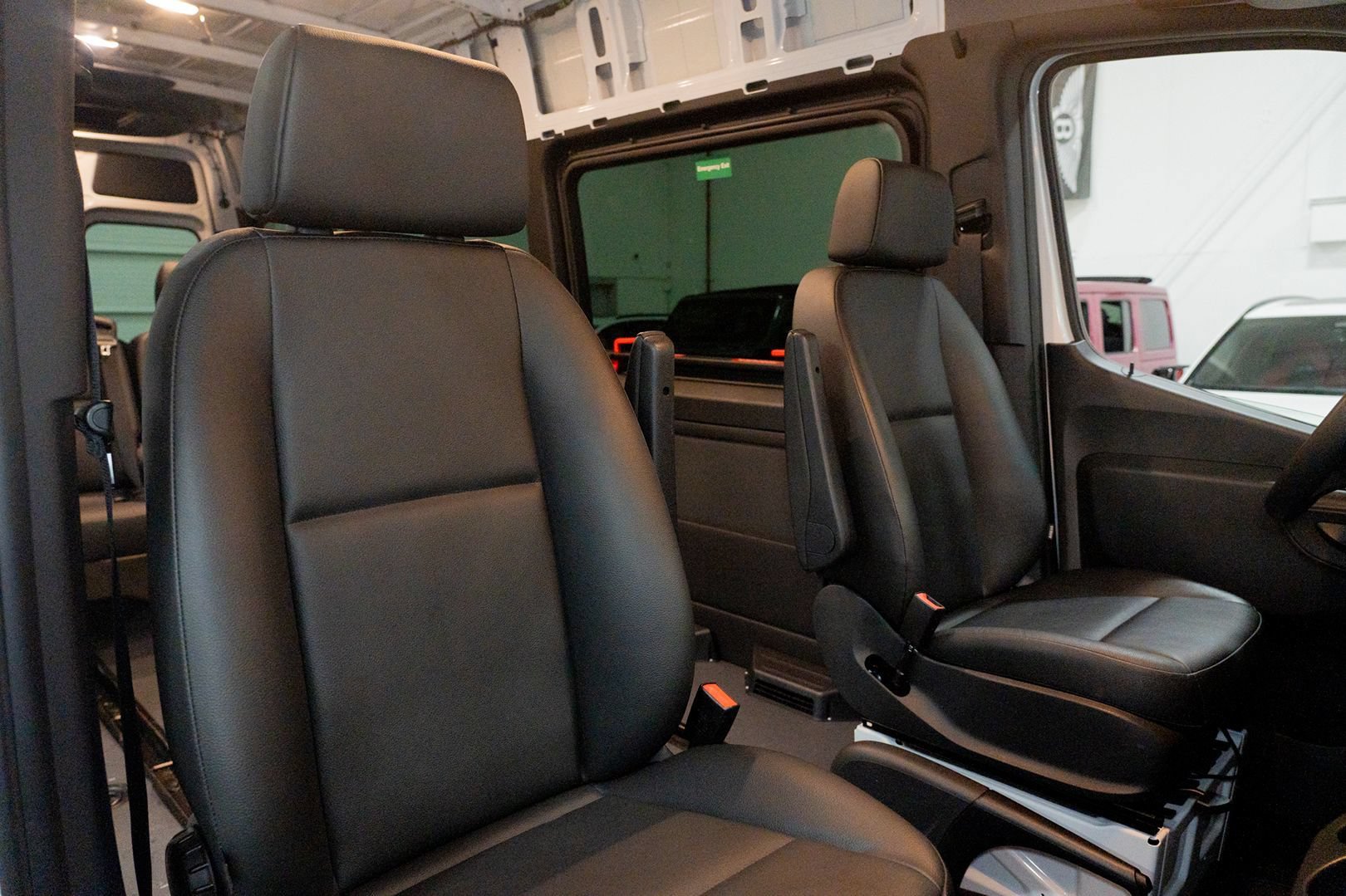 Used 2019 Mercedes-Benz Sprinter 2500 image 34