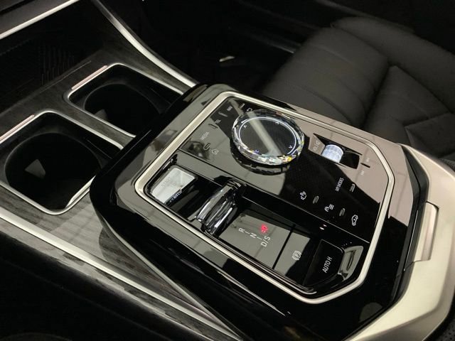 Used 2024 BMW 760i xDrive image 19