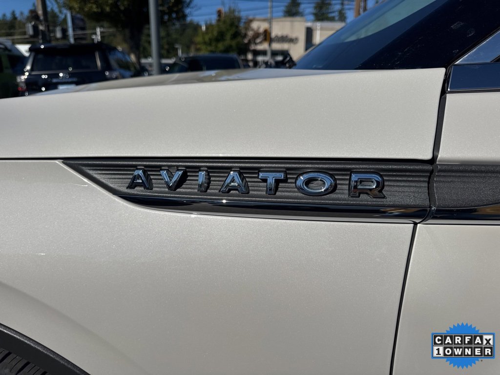 Used 2023 Lincoln Aviator Reserve w/ Equipment Group 201A image 11