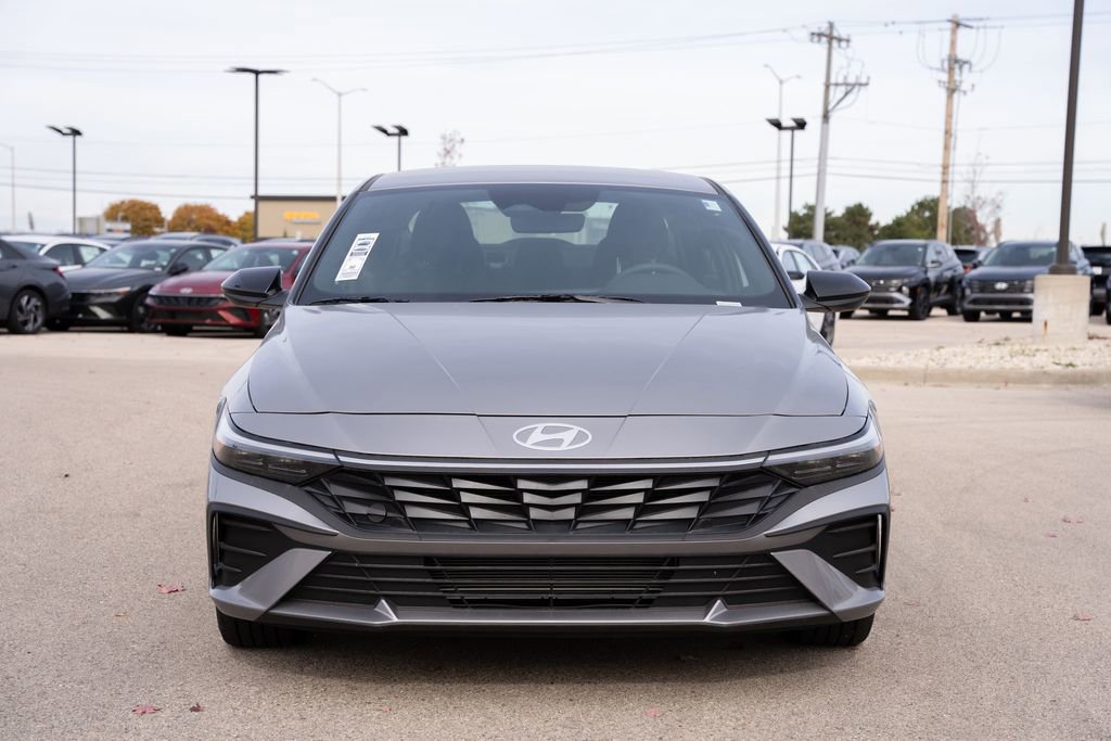 New 2025 Hyundai Elantra Sport image 2