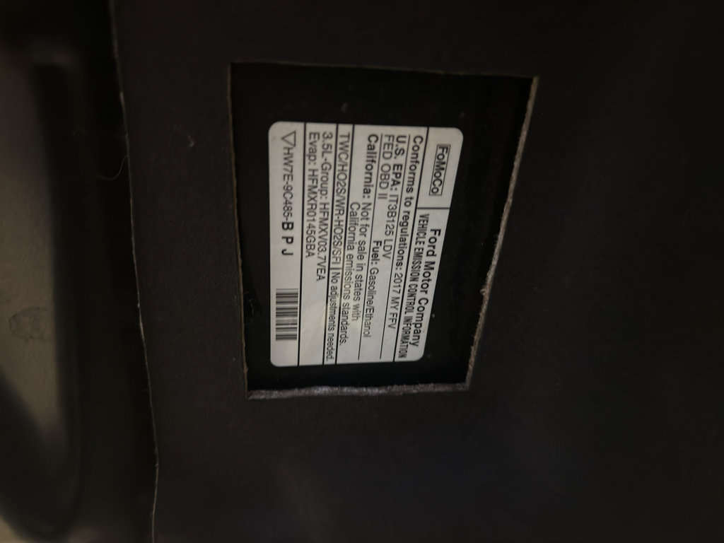 Used 2017 Ford Taurus Limited FWD image 33