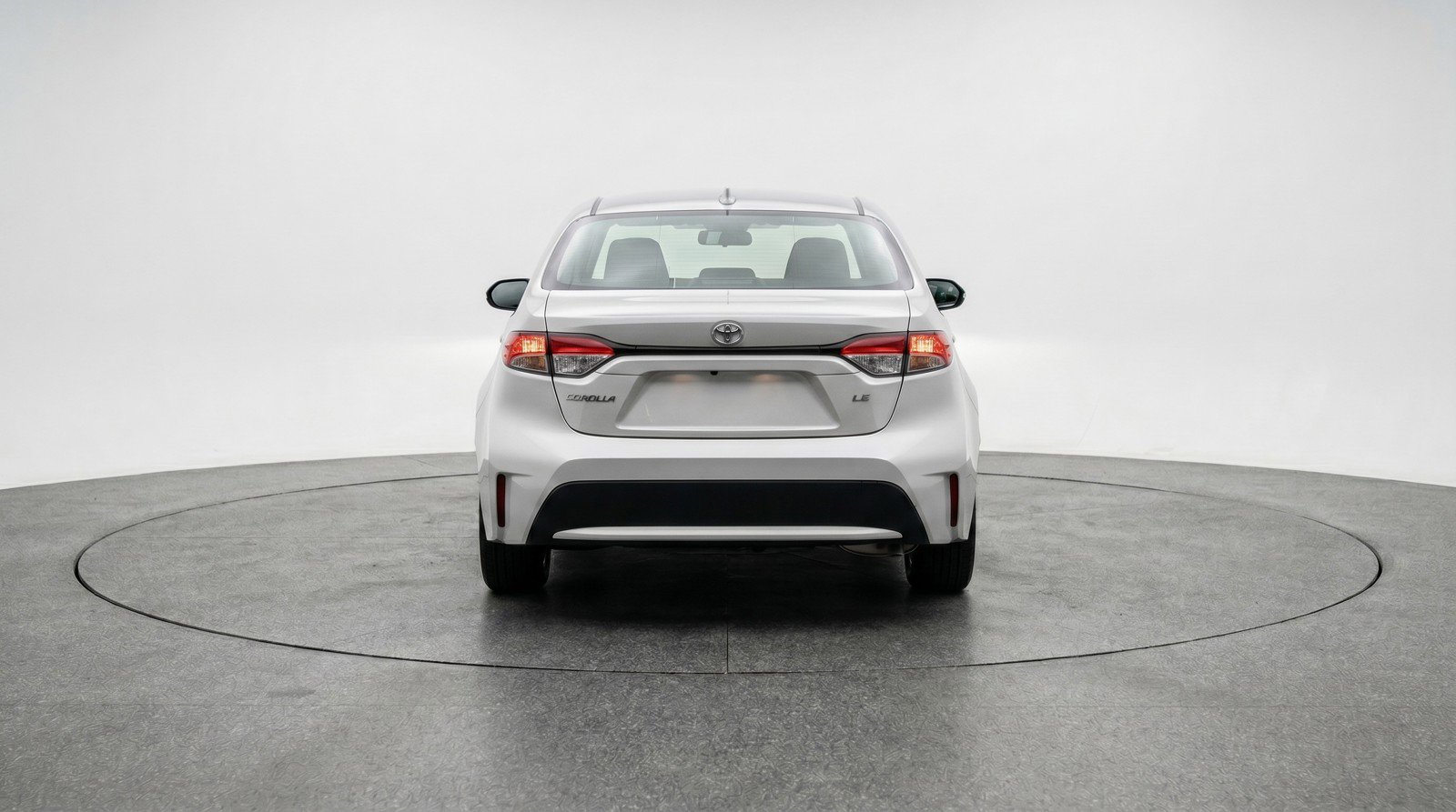 Used 2025 Toyota Corolla LE FWD image 7