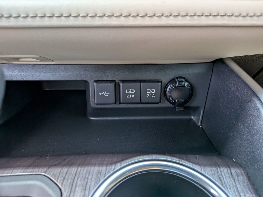 Used 2021 Toyota Highlander Platinum FWD image 37