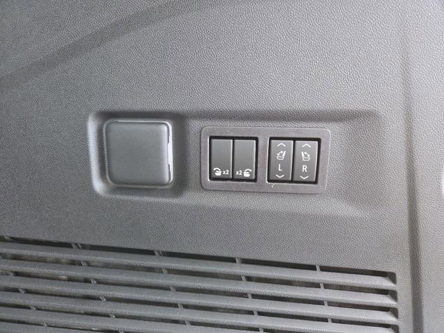 New 2026 GMC Yukon XL Denali Ultimate w/ LPO, Floor Liner Package AWD/4WD image 19