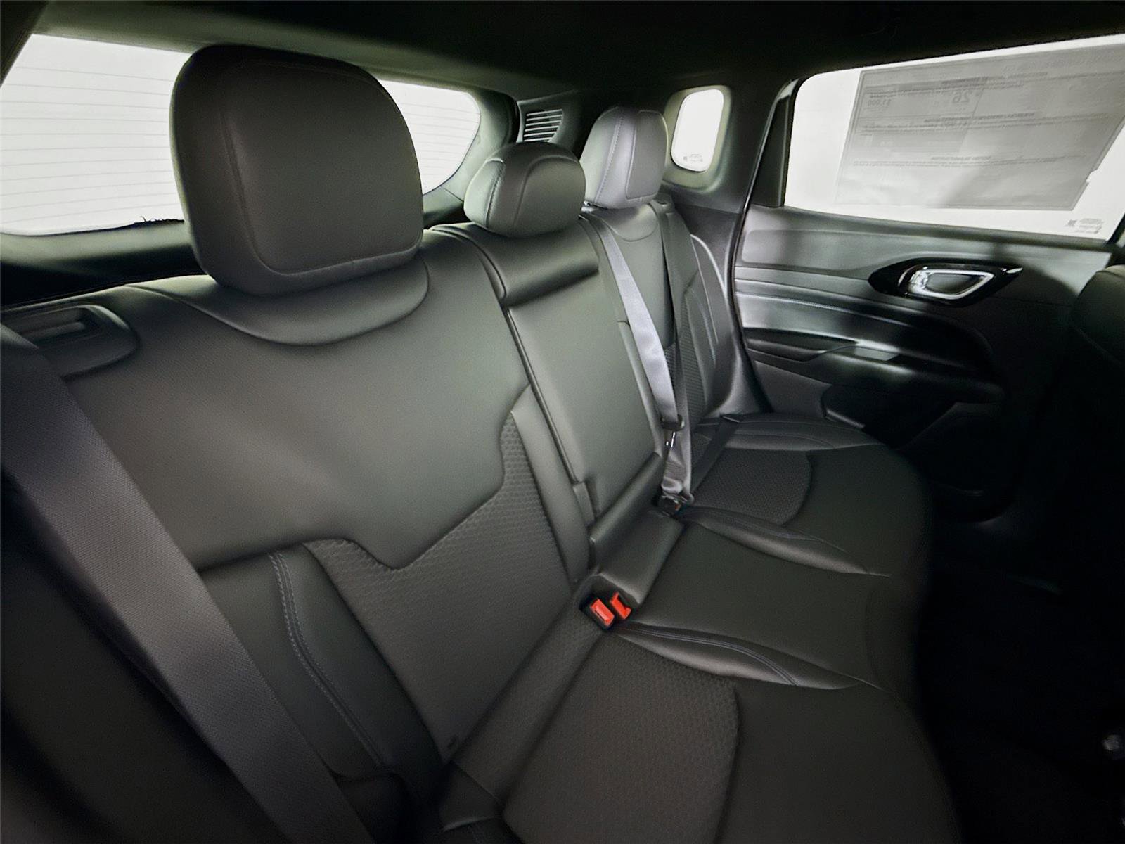 New 2026 Jeep Compass Latitude image 25