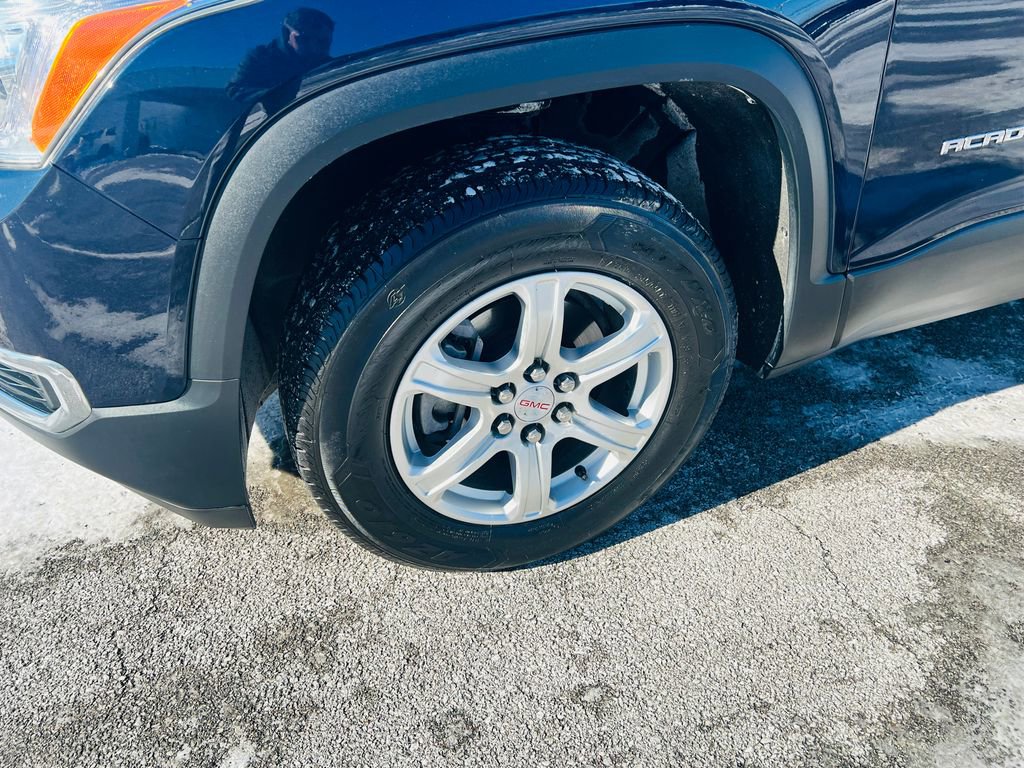 Used 2017 GMC Acadia SLE image 13