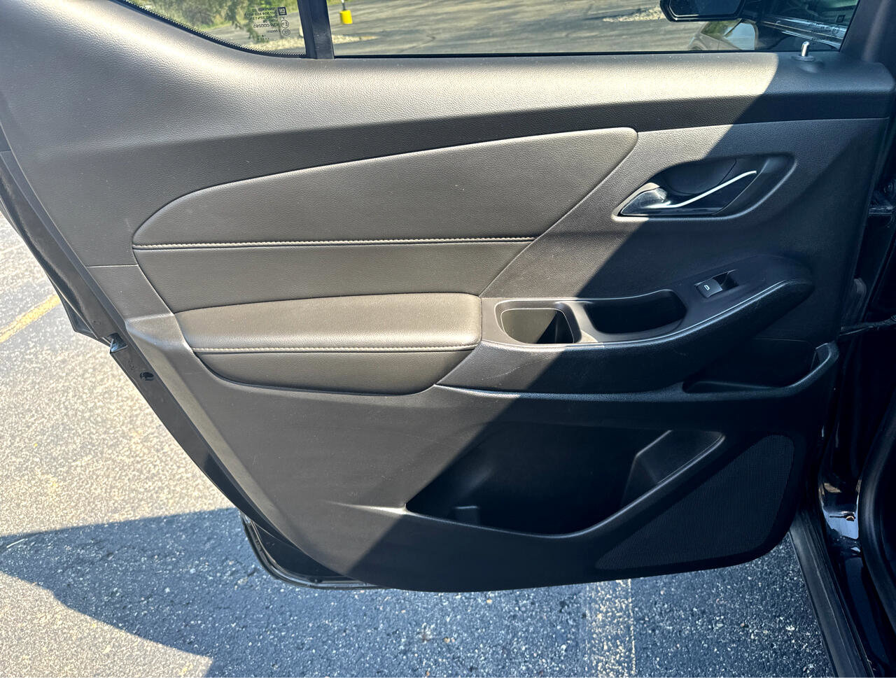 Used 2019 Chevrolet Traverse LT image 36